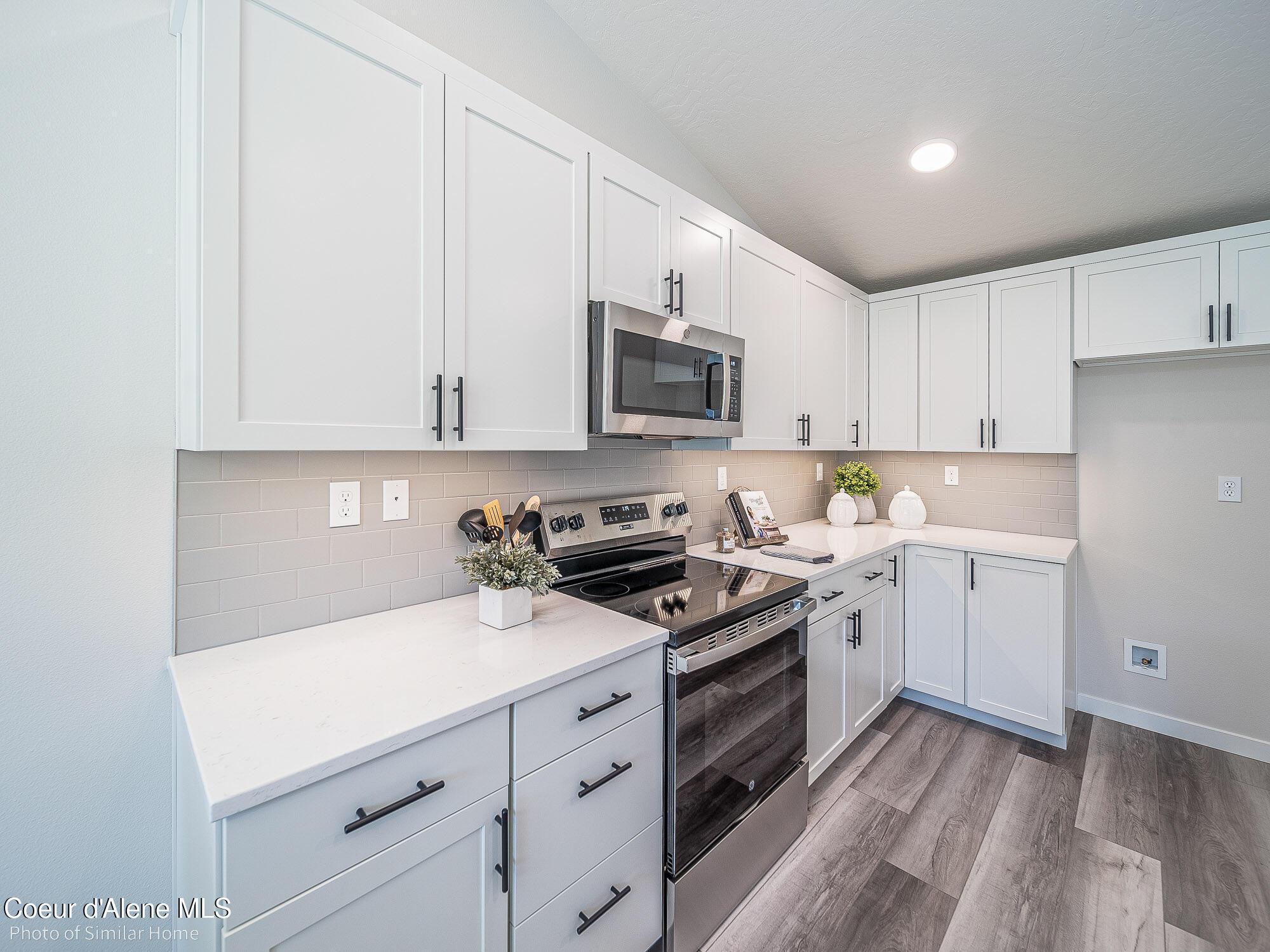 Image 3: Edgewood-Kitchen