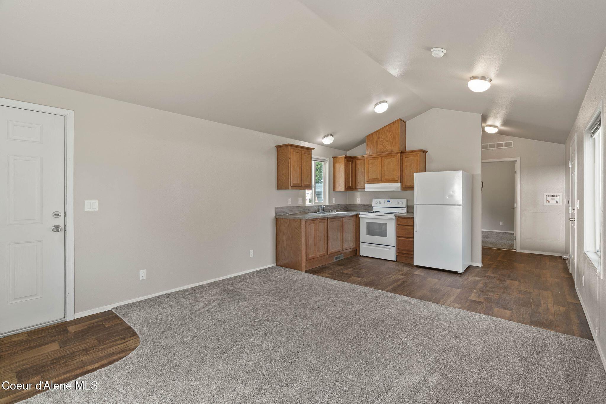 Image 3: Inside Spokane-Hauser-3