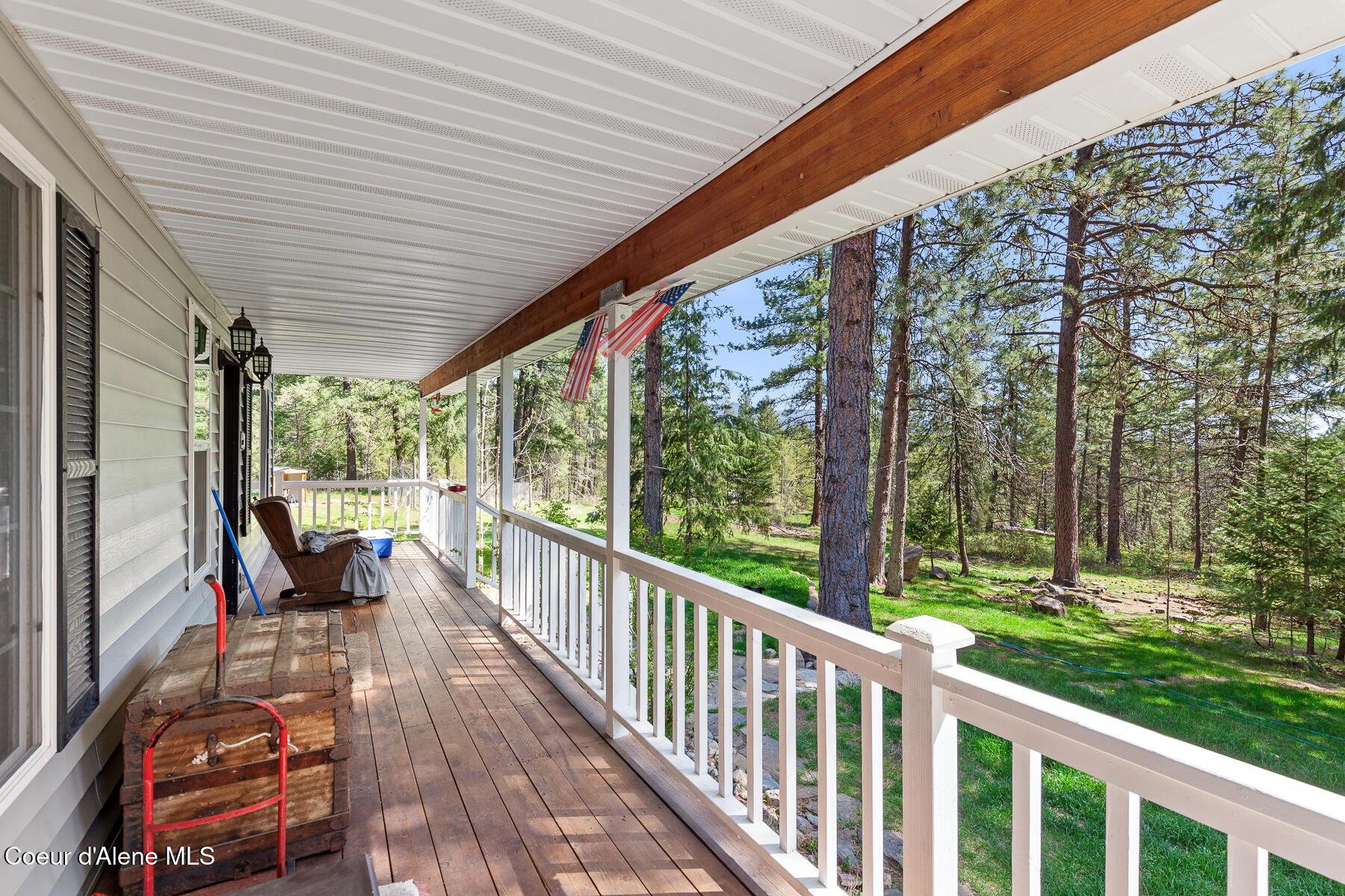 Image 3: Covered porch
