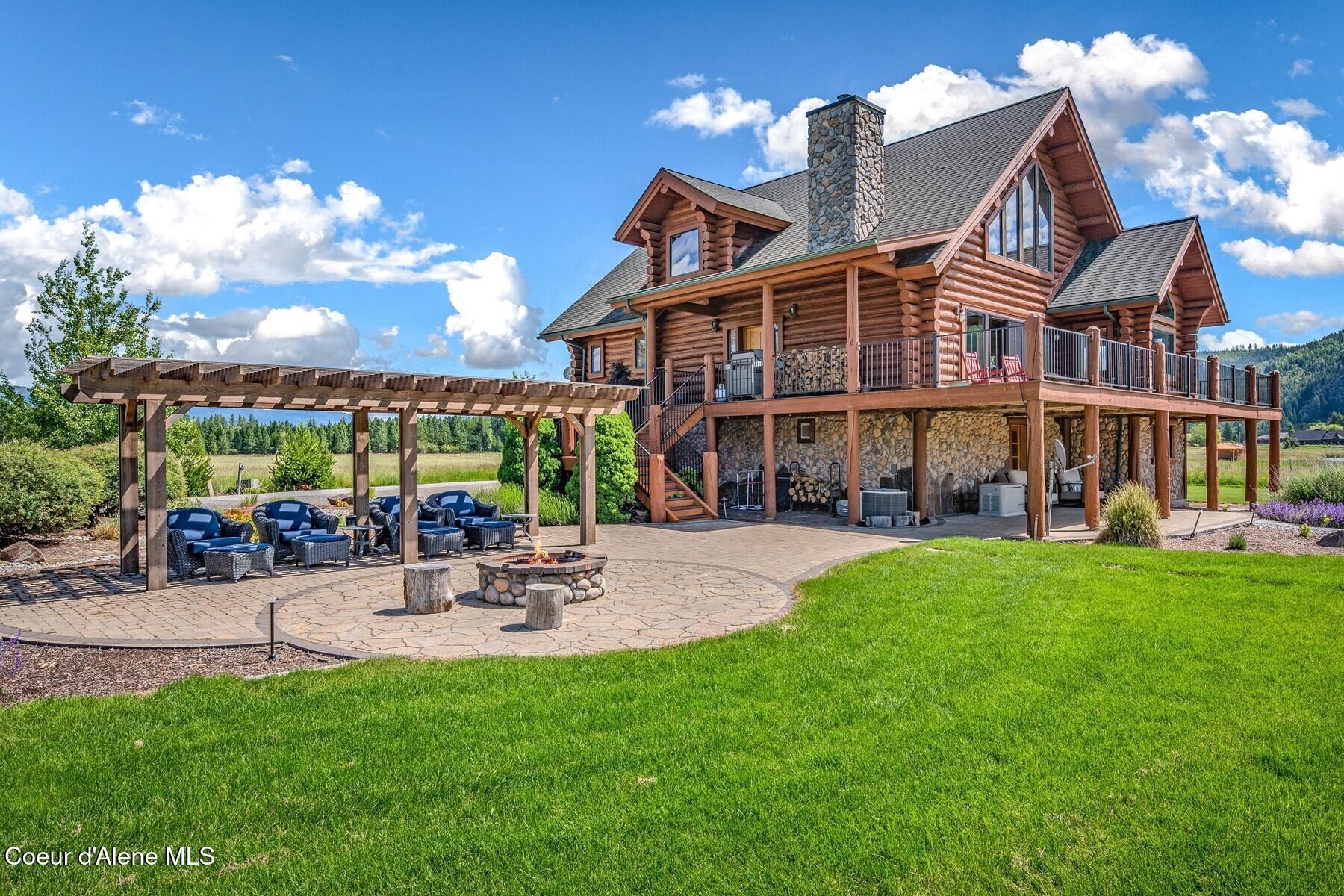 Image 4: Outdoor Living Spaces