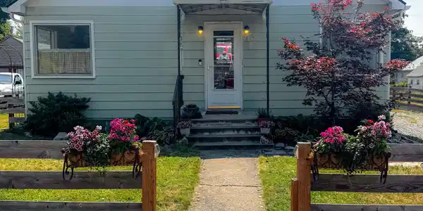 410 W Linden AVE