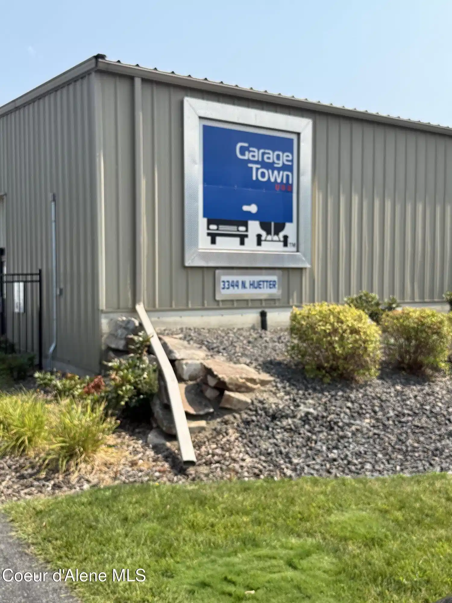 Image 1: Garage Town