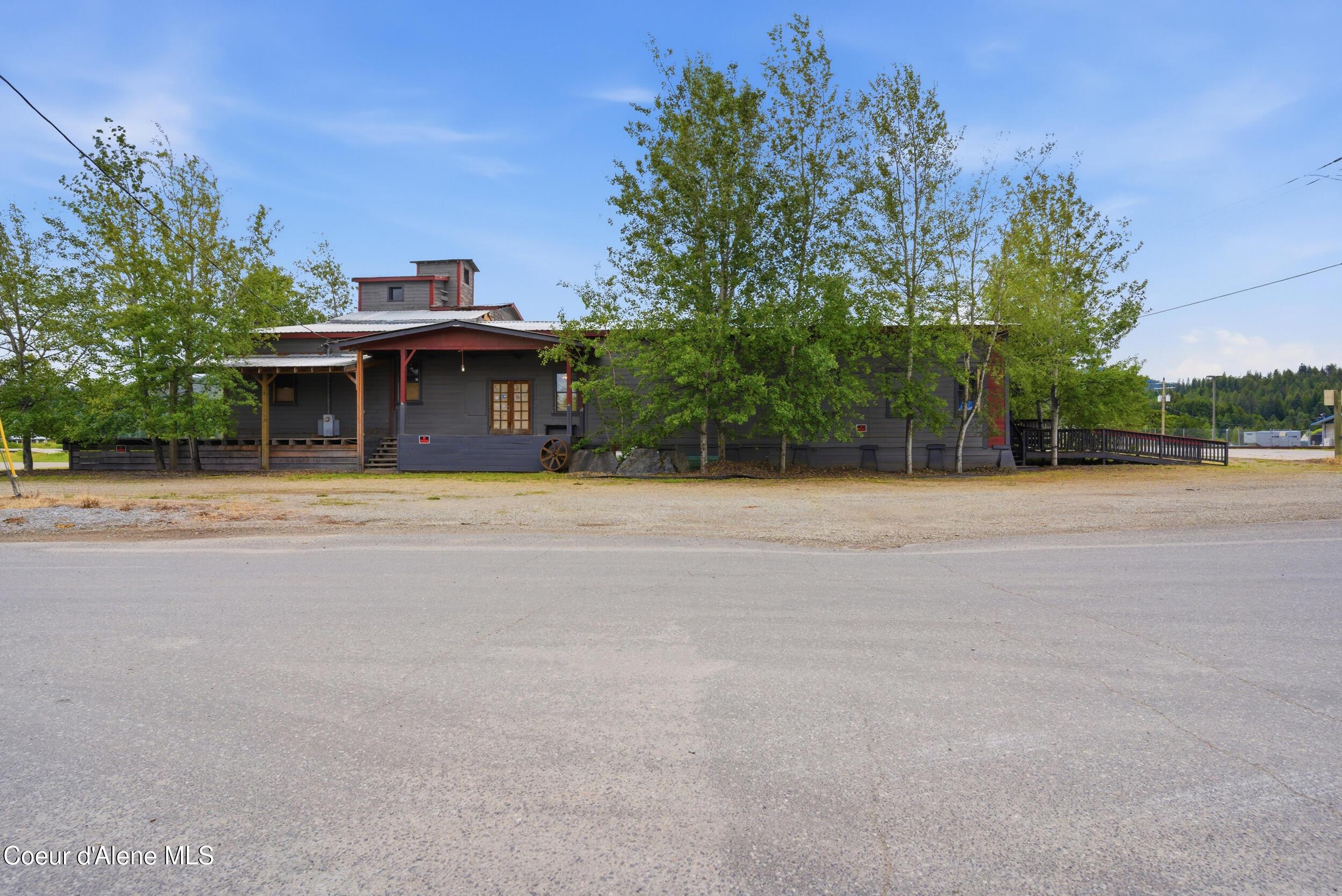 Image 1: 1