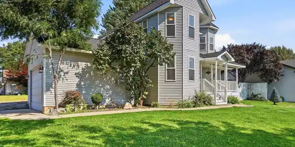 Image 4: Landscaped from Every Angle