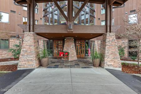 1700 TOWER POINTE