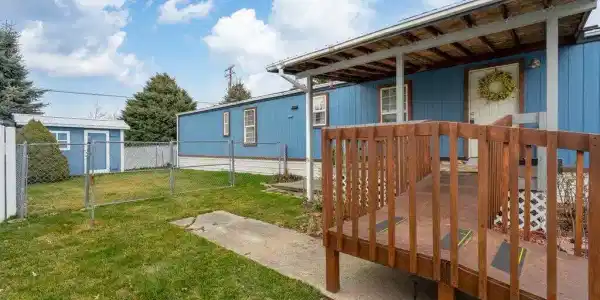 2243 W Gueneveres WAY