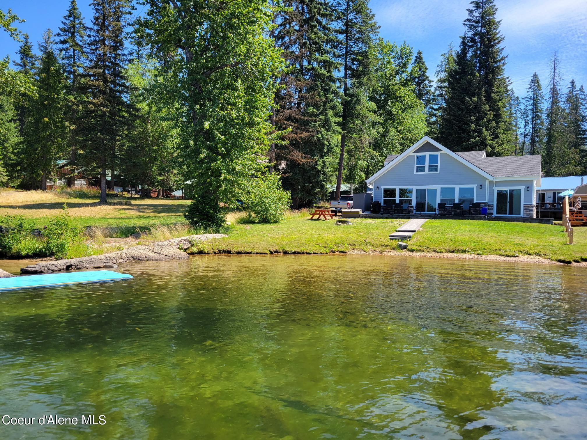Image 1: Lakeside