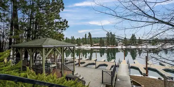 510 Shore Pines