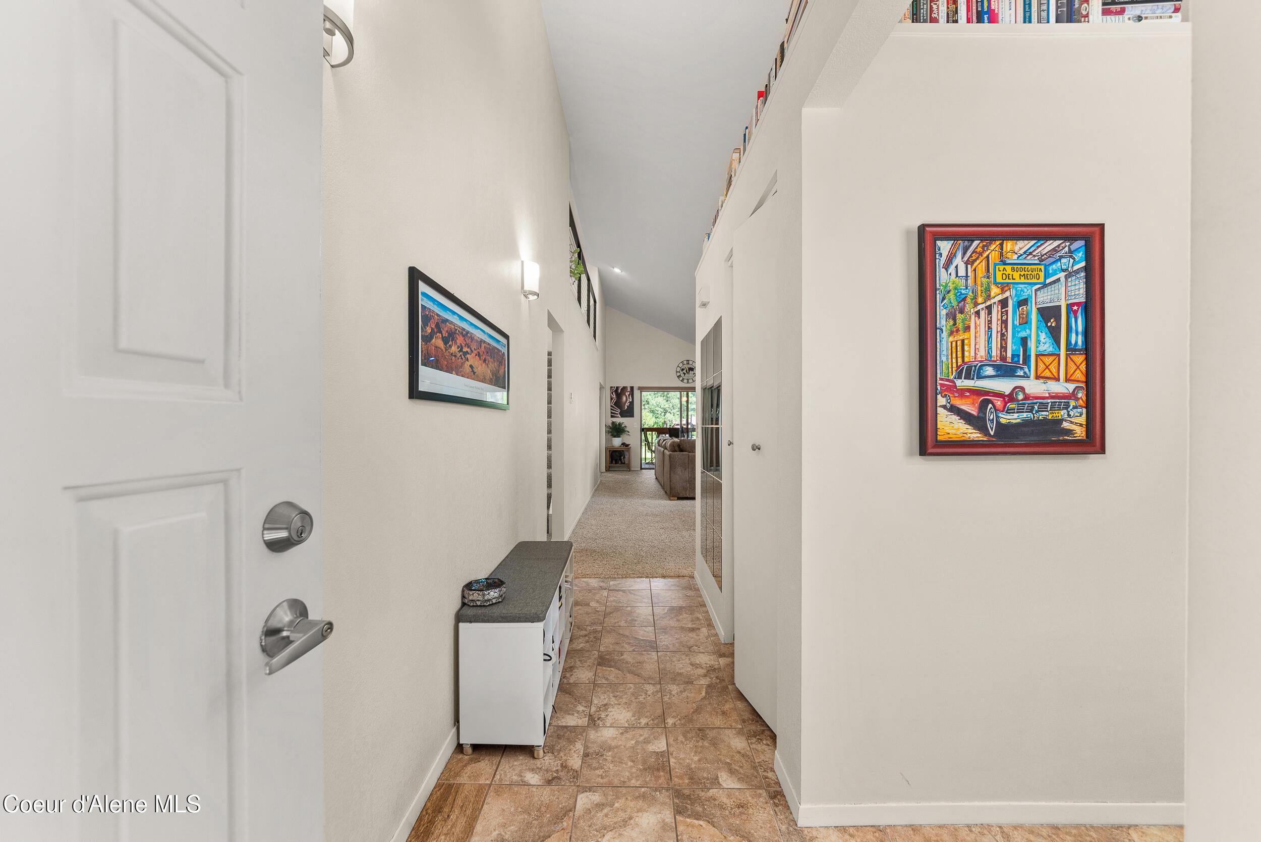 Image 3: 09-5299 W Green Ct 09