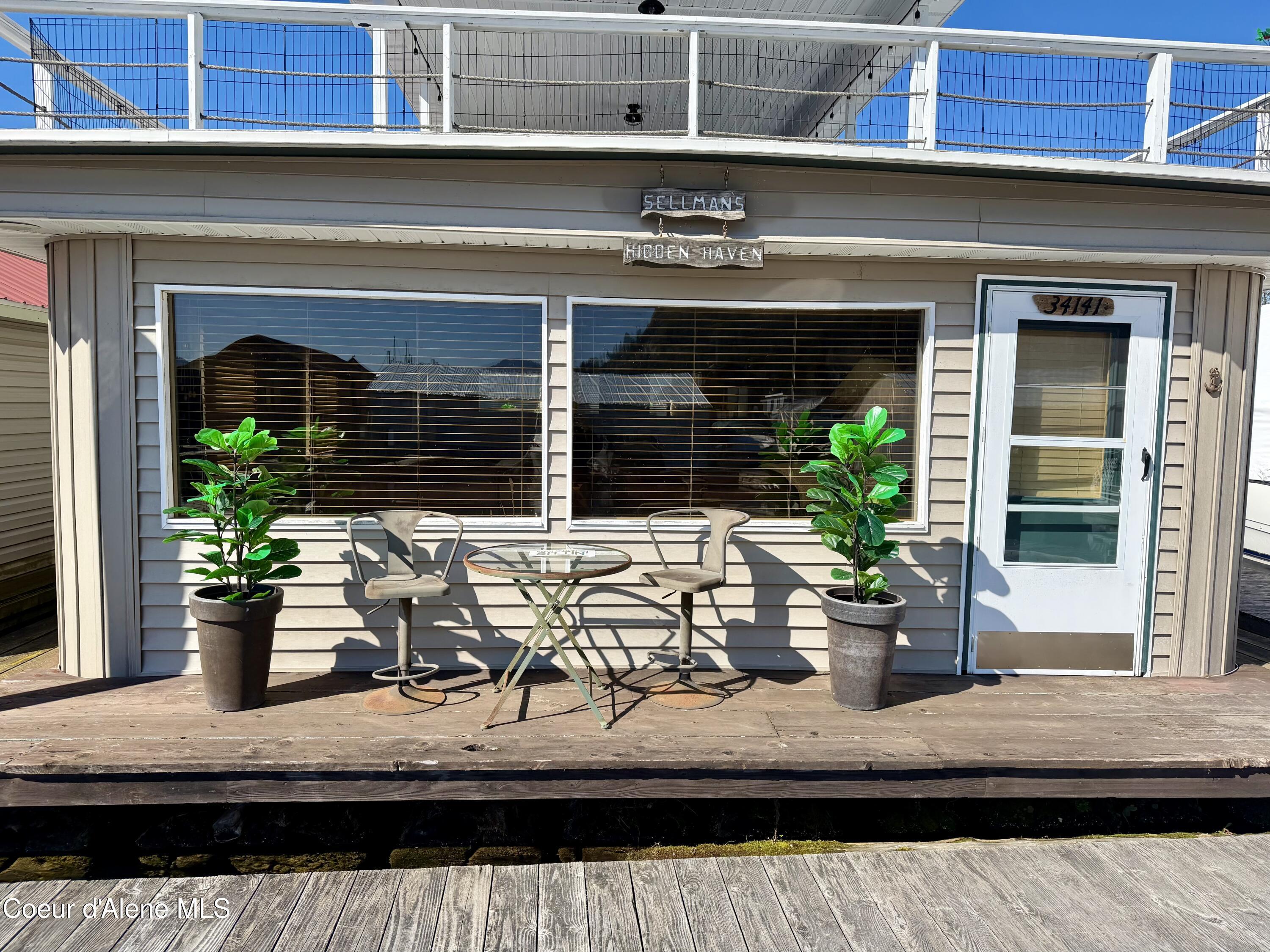 Image 4: FLOAT HOME