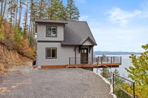 7809 E BRIDGER TRL