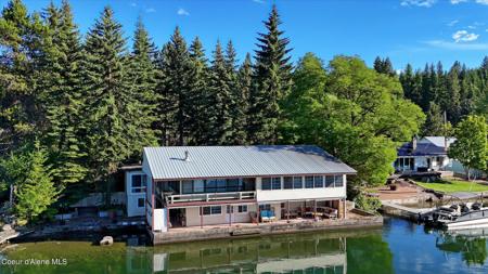 75 Riverview