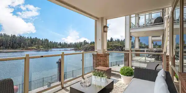 355 Waterside