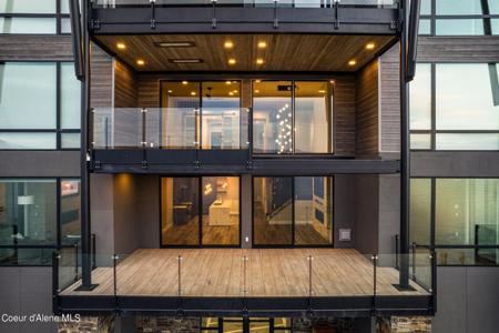 802 Sandpoint Ave