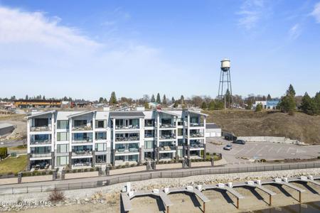 447 W WATERSIDE DR Unit #101