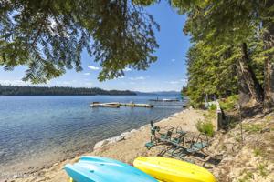 178 E Cavanaugh Bay Rd