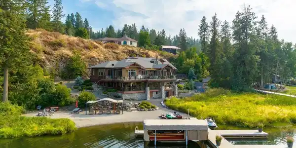 4575 Foothill Dr.
