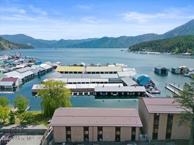 34152 LAKESIDE