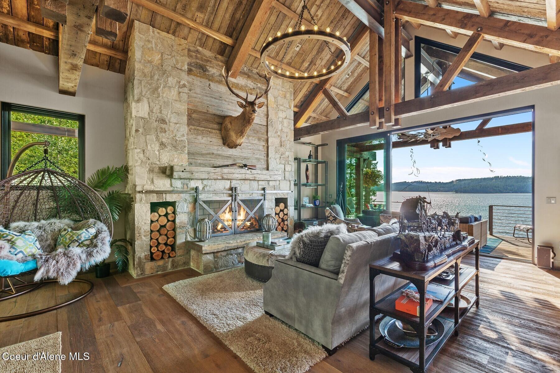 Image 3: Northwest Rustic Luxury Living