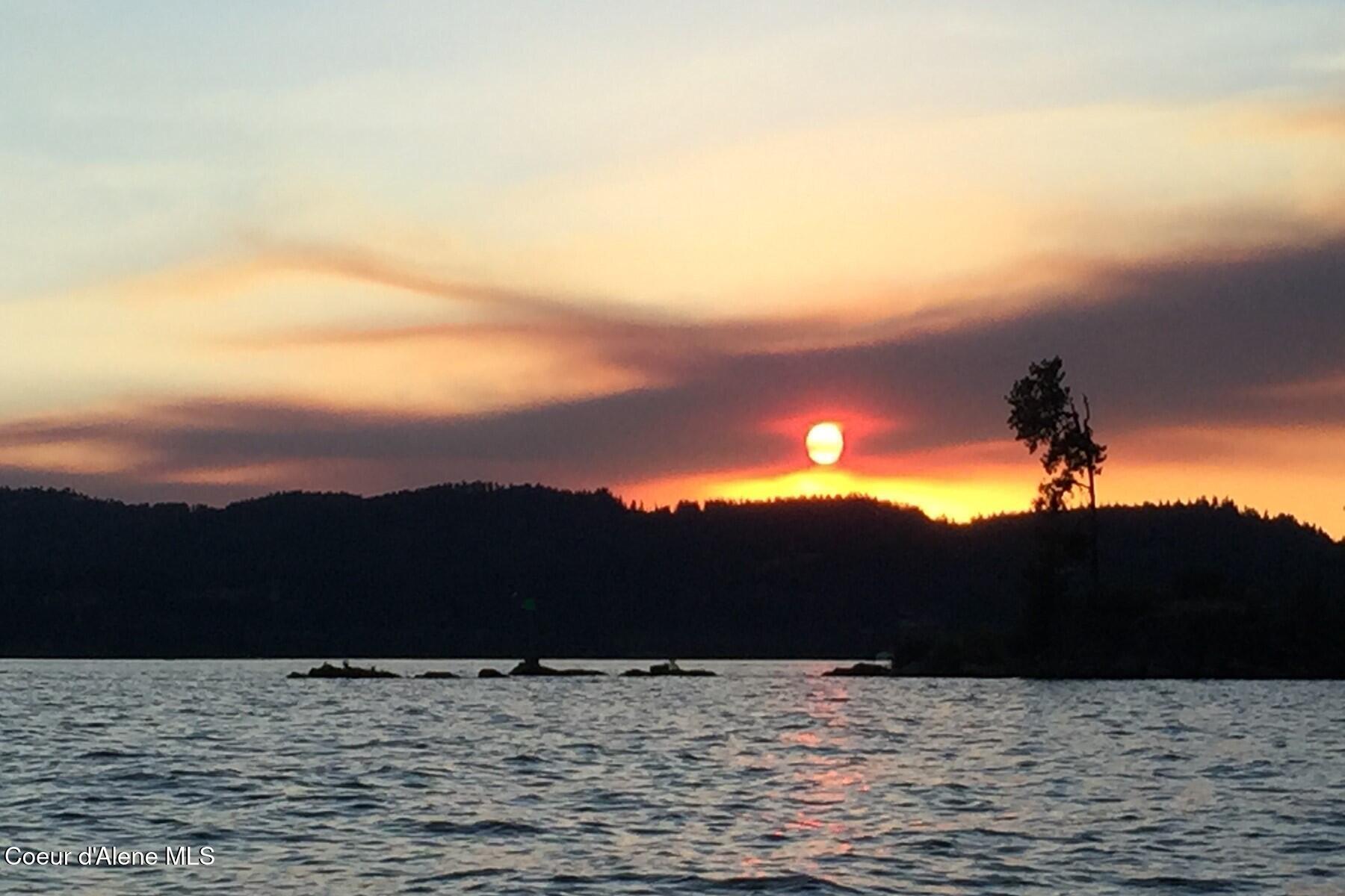 Image 4: Sunset on CdA Lake