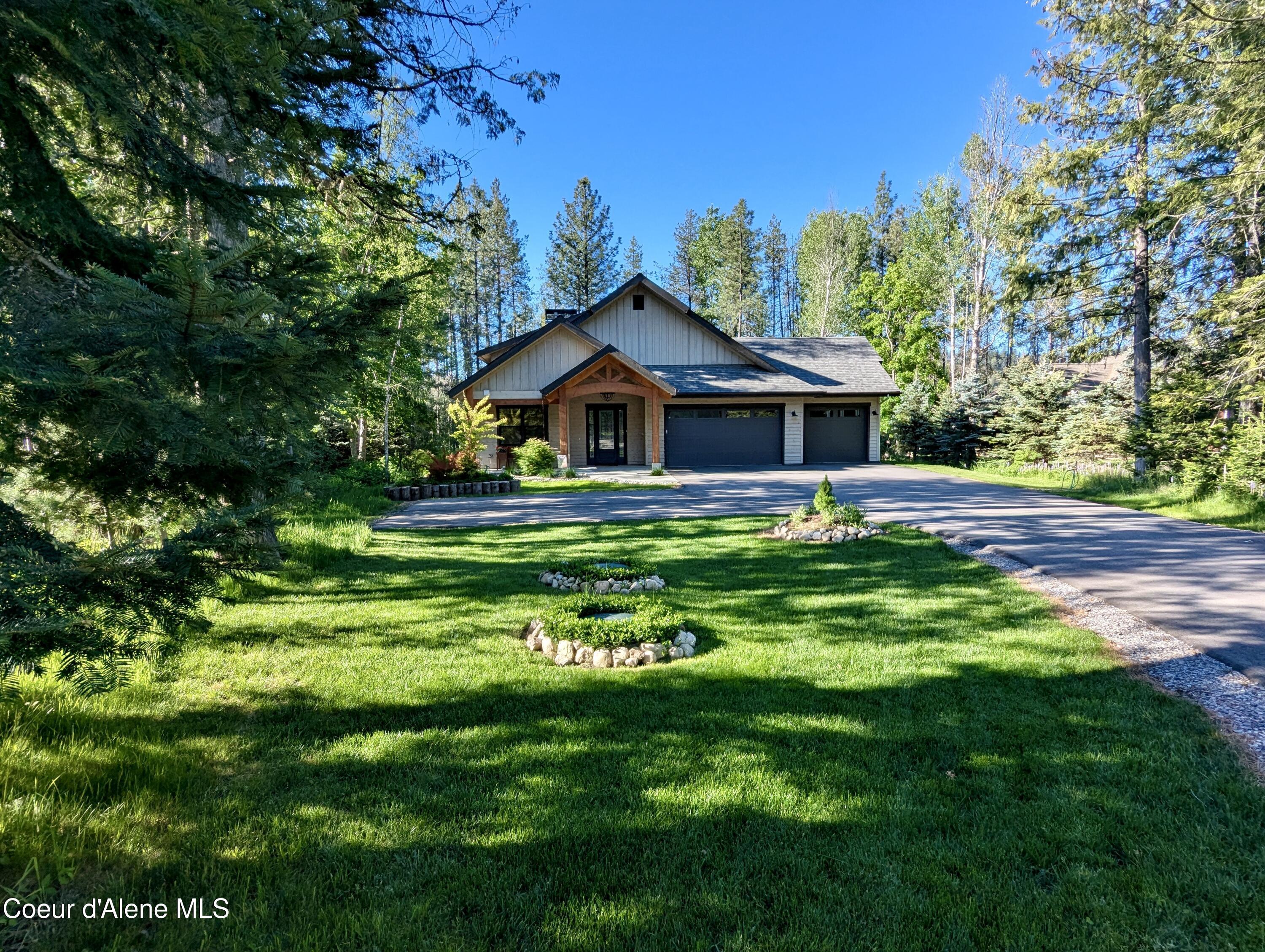 Image 1: 1. House with lawn