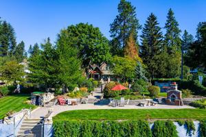 1425 E LAKESHORE DR
