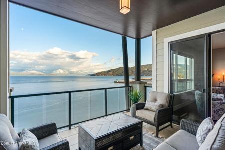 702 Sandpoint