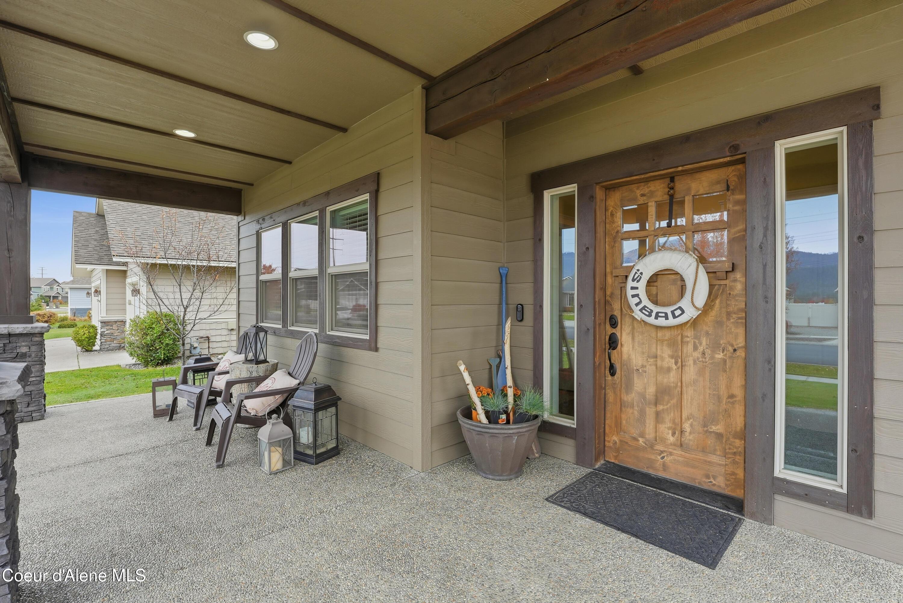 Image 4: Inside-Media-Pristine-4