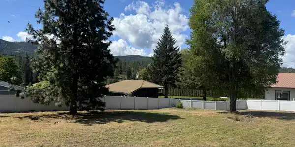 Image 2: 2