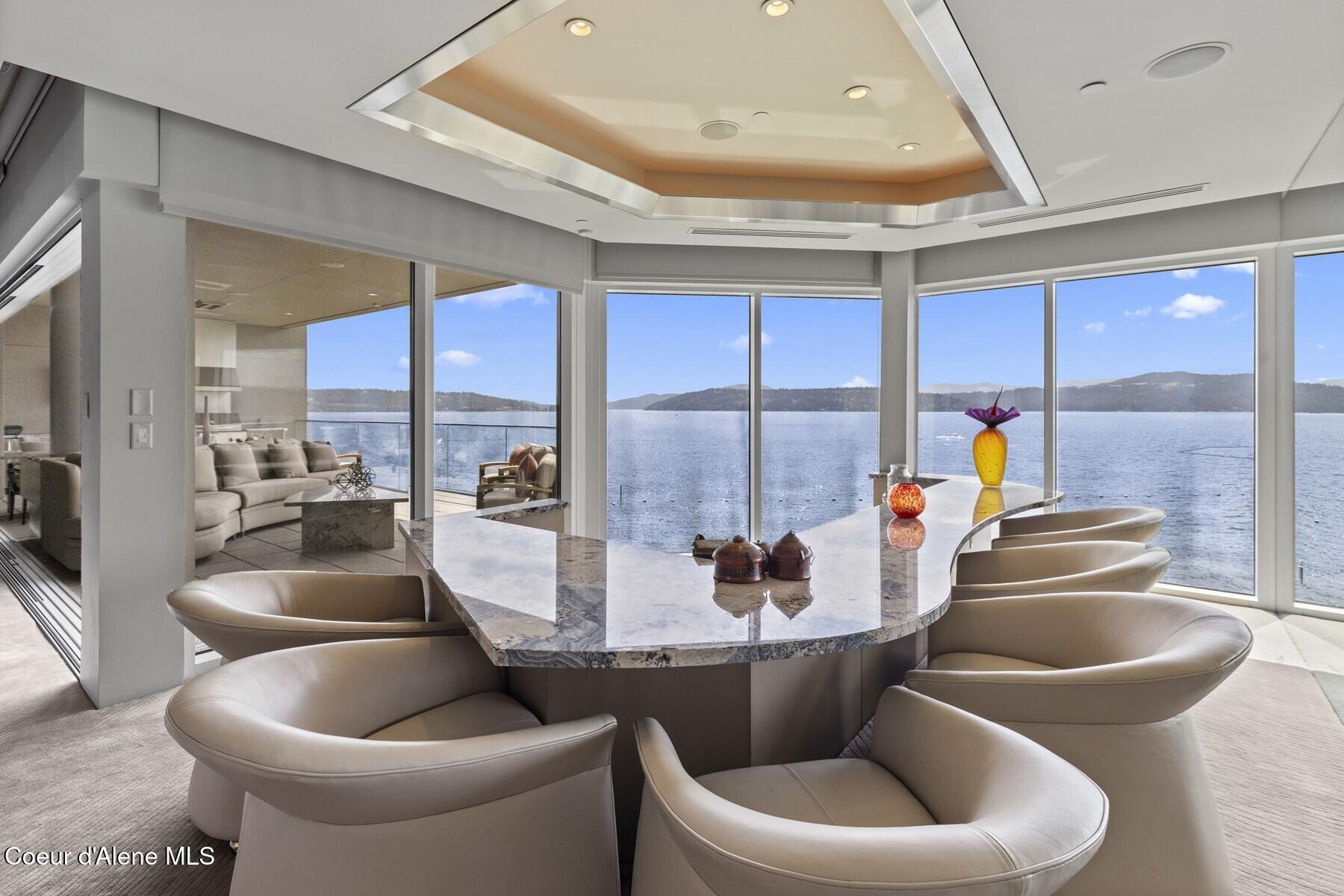 Image 4: Sunken Bar with lake Views