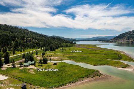 10675 Lakeshore
