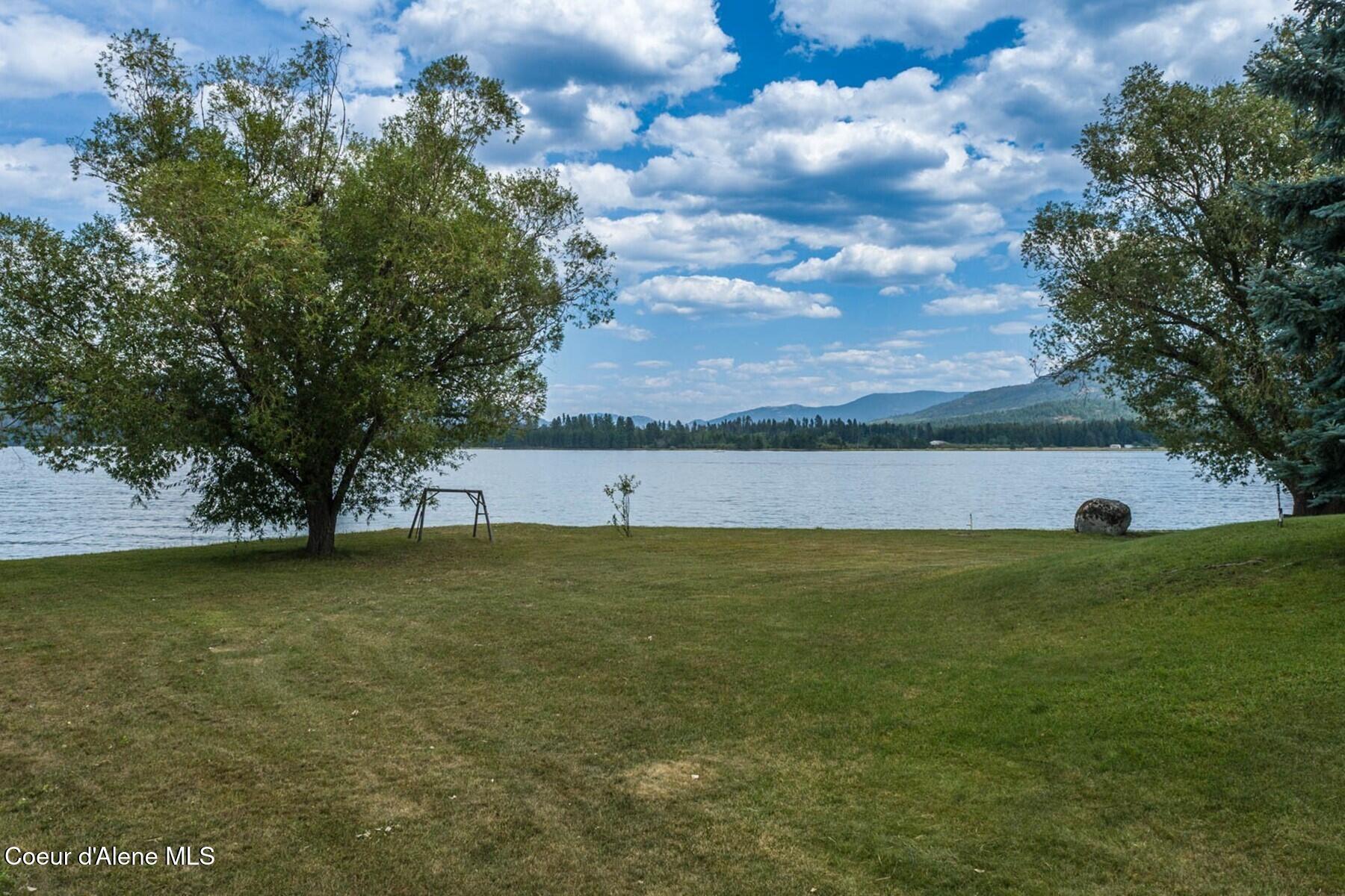 Image 4: Amazing Waterfront Parcel
