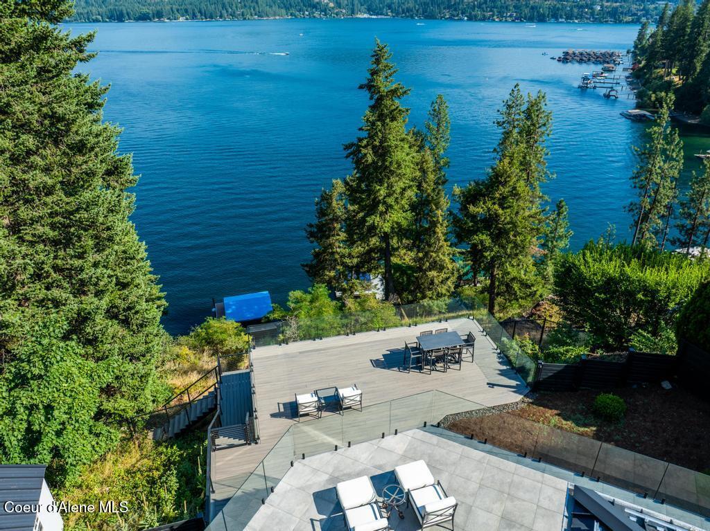 Image 4: 75' Deep water lakefront