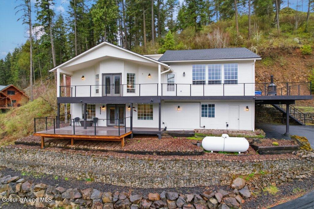 Image 2: Front of House