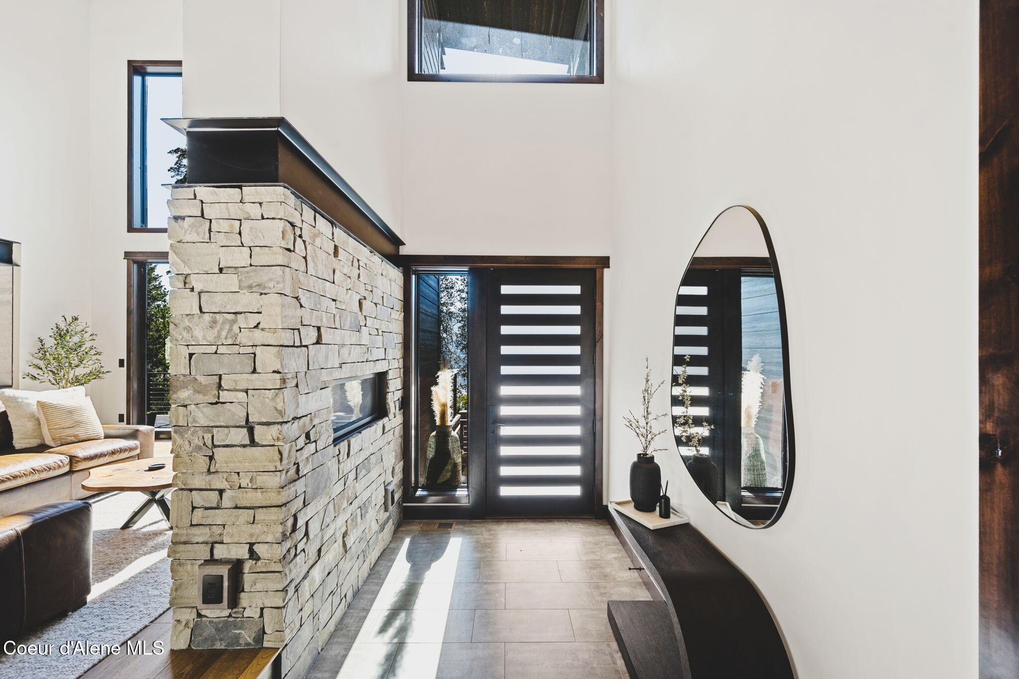 Image 3: 5714 Hayden Lake Road Interior Entry