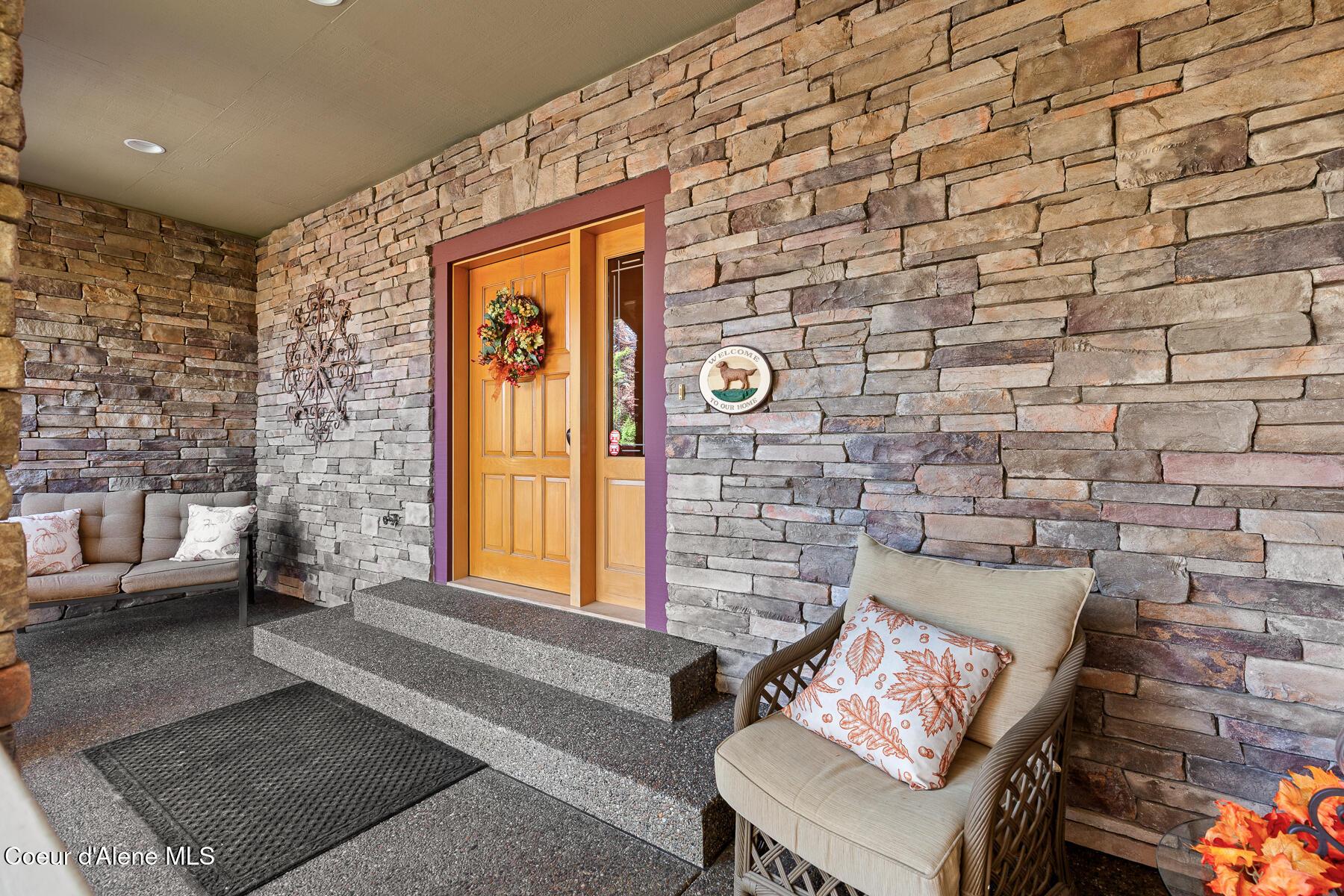 Image 3: 2992ELakeForestDr-3