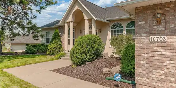 Image 4: 009-16703 W Riverview Dr 009