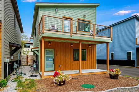 128 Carnelian Ave