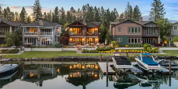 3634 Shoreview Lane