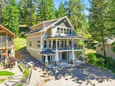 21 Midlake Dr