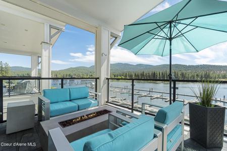 447 WATERSIDE