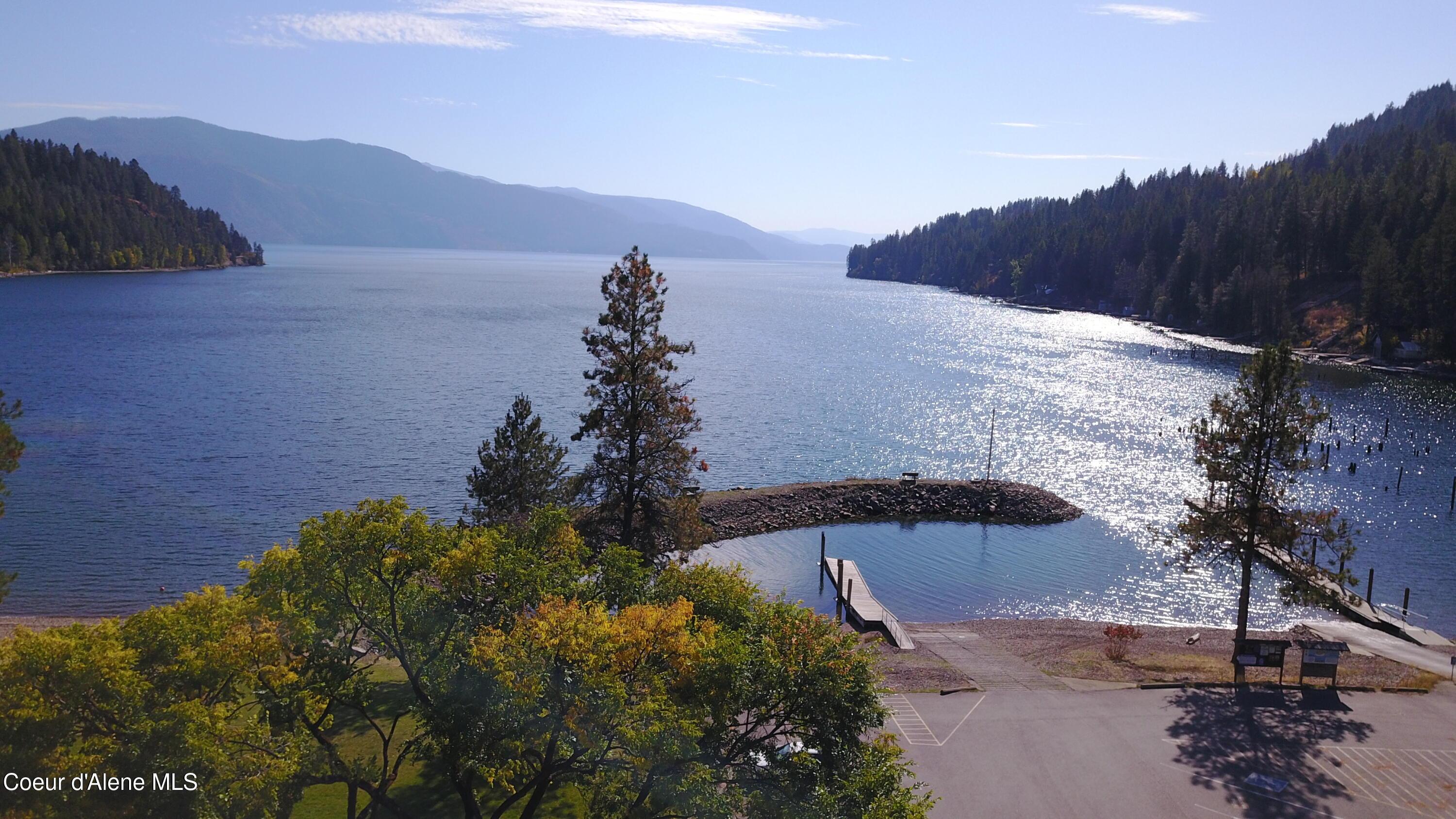 Image 4: Public Boat Launch & Beach
