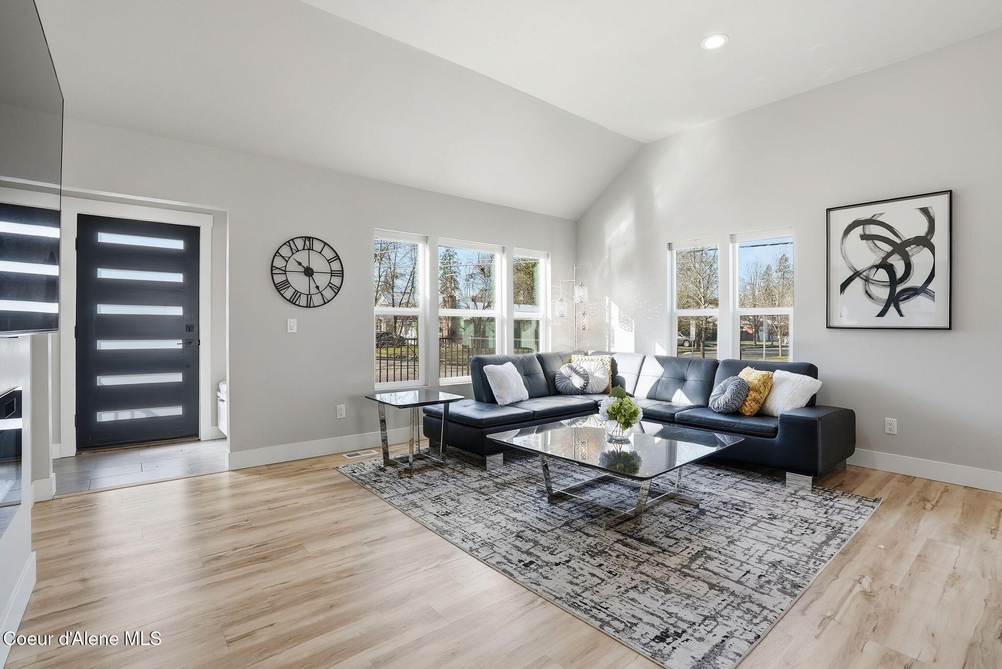 Image 4: Inside-Media-Empire-7