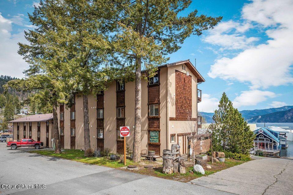 Image 2: Bayview Waterfront Condo