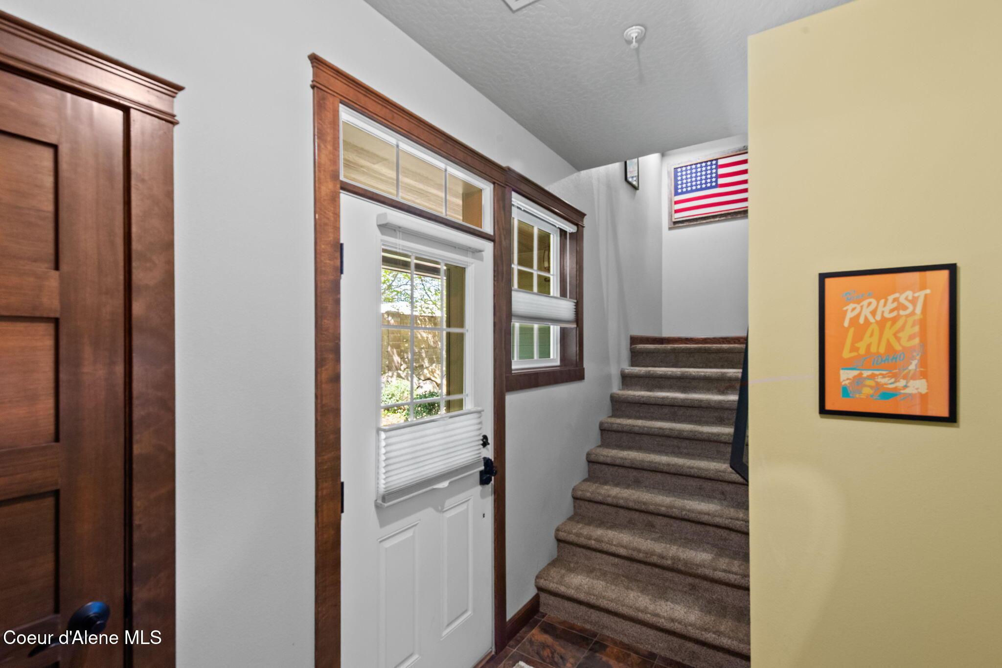 Image 3: 3-web-or-mls-4539 W Greenchain Loop 2-23