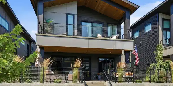 Image 2: Exceptional Outdoor Living Space