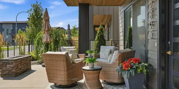 Image 3: Front Patio