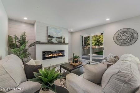 3089 E LAKE FOREST DR