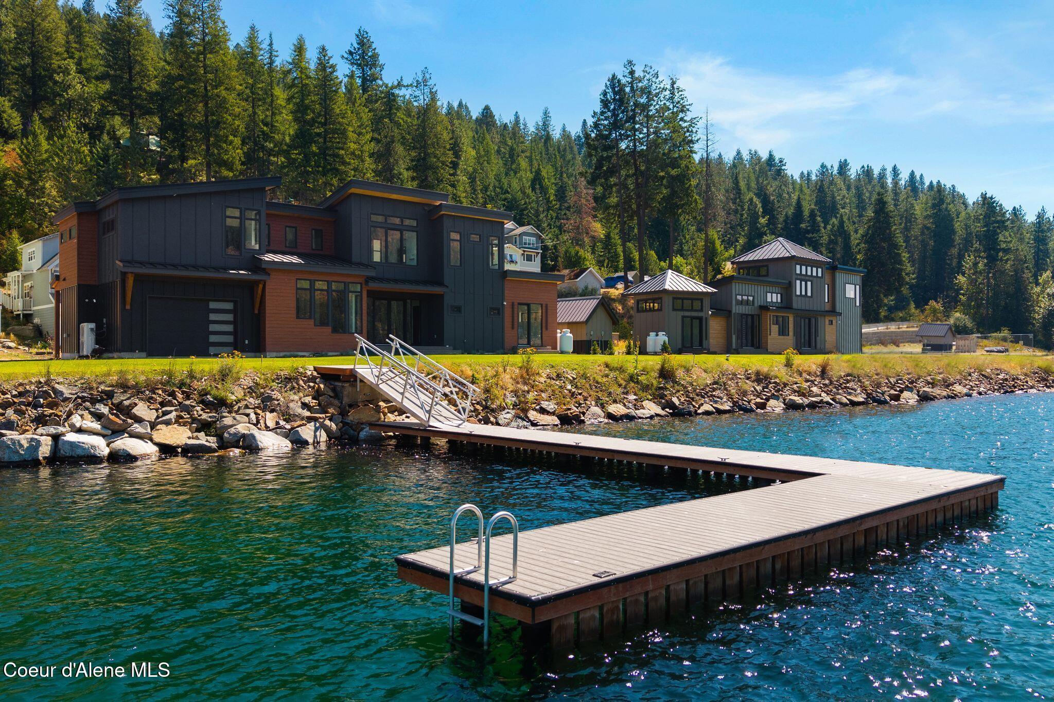 Image 2: 14_DJI_20250813032128_0403_D