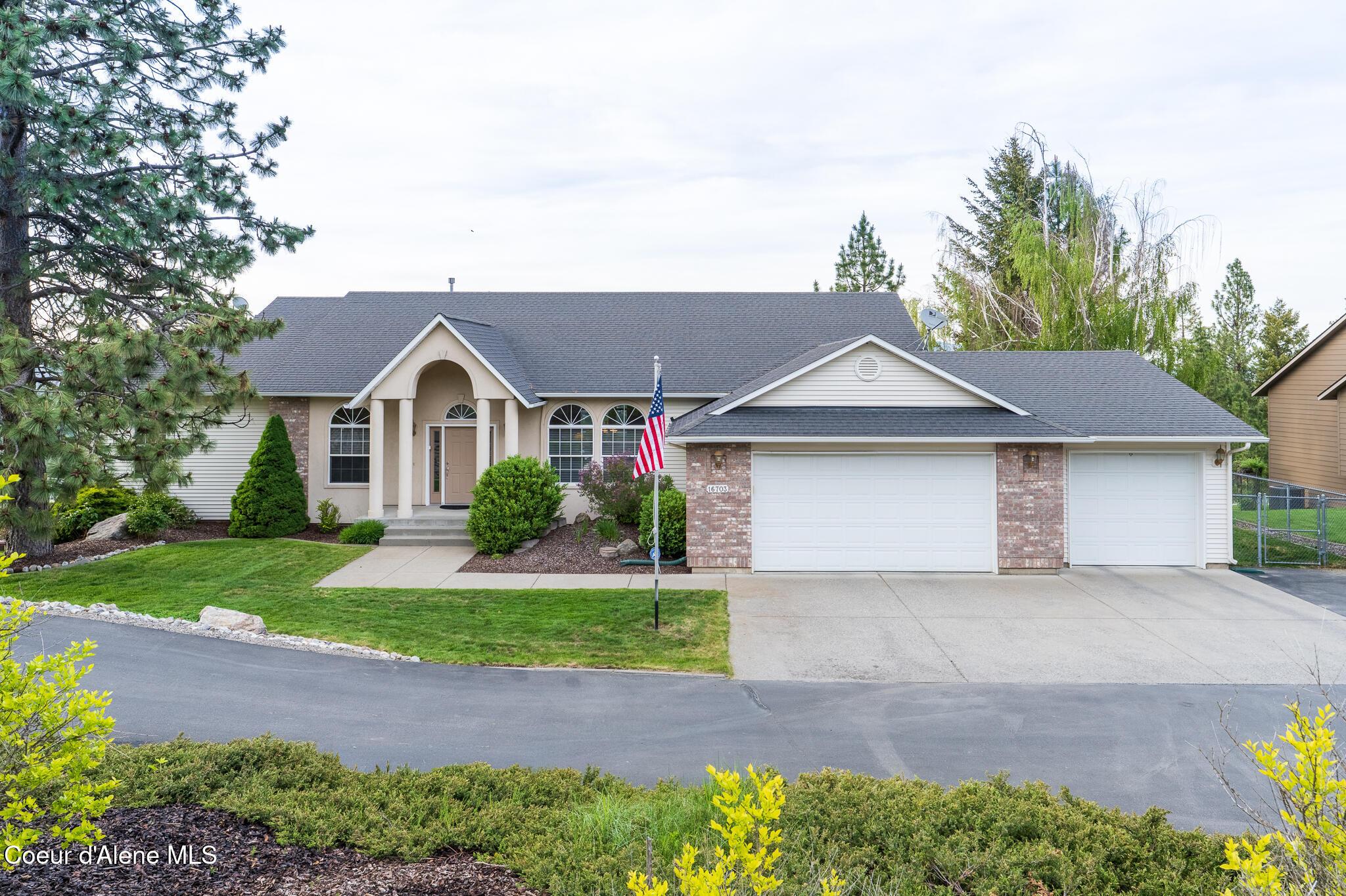 Image 2: Front of home1
